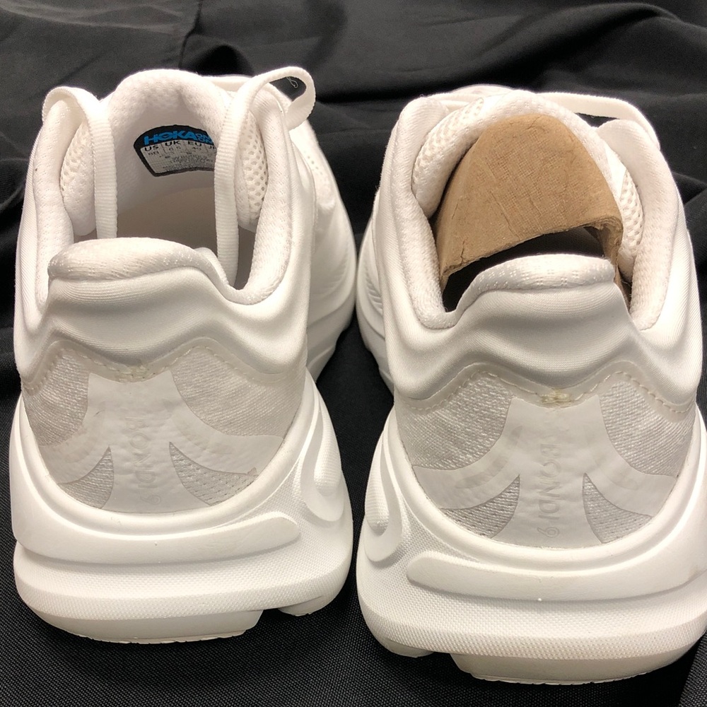 Hoka Women's All-White Sz 8 B Bondi 9 Sneakers - Picture 2 of 7